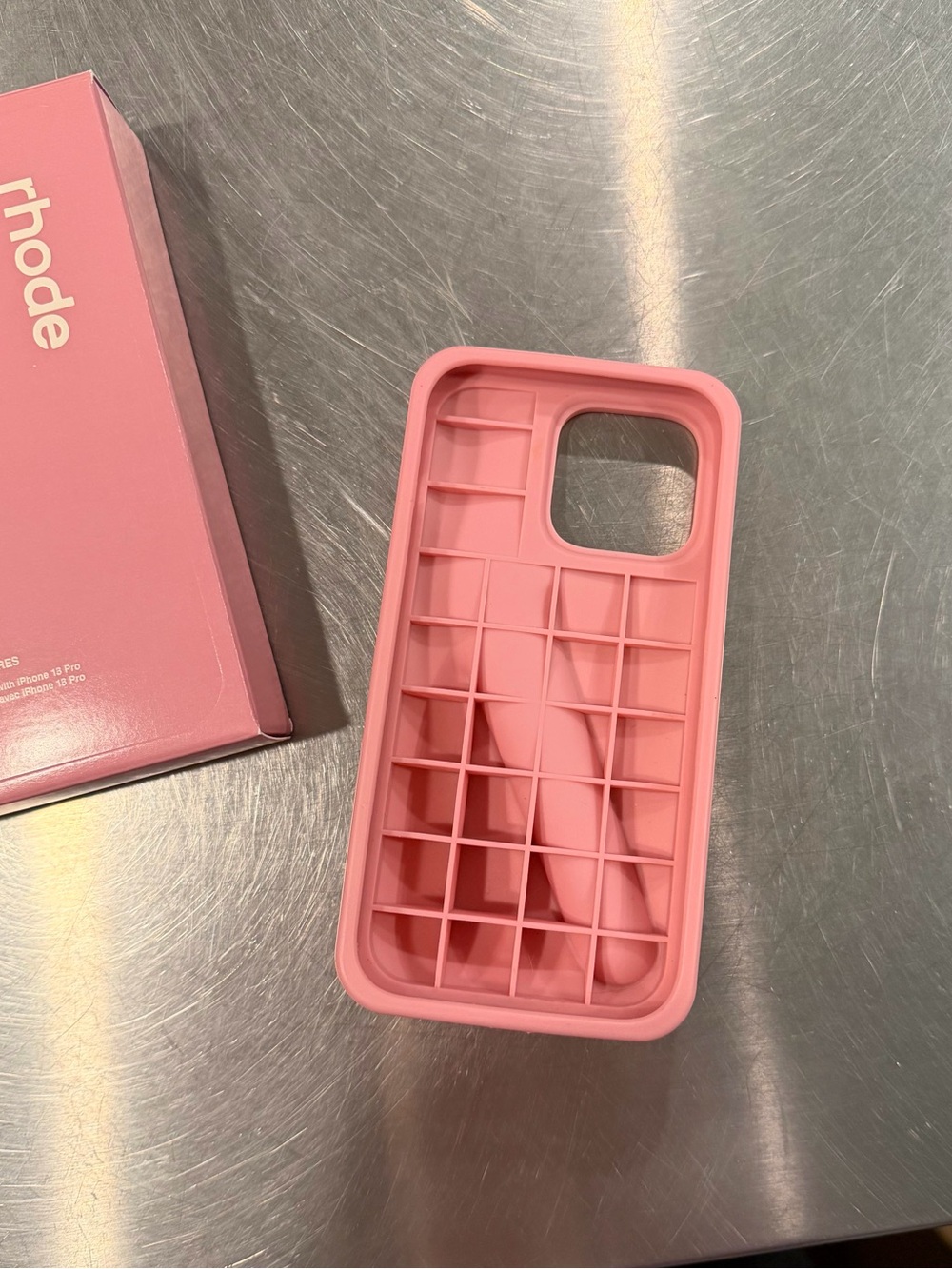 rhode Lip Case in Ribbon - Picture 3 of 5
